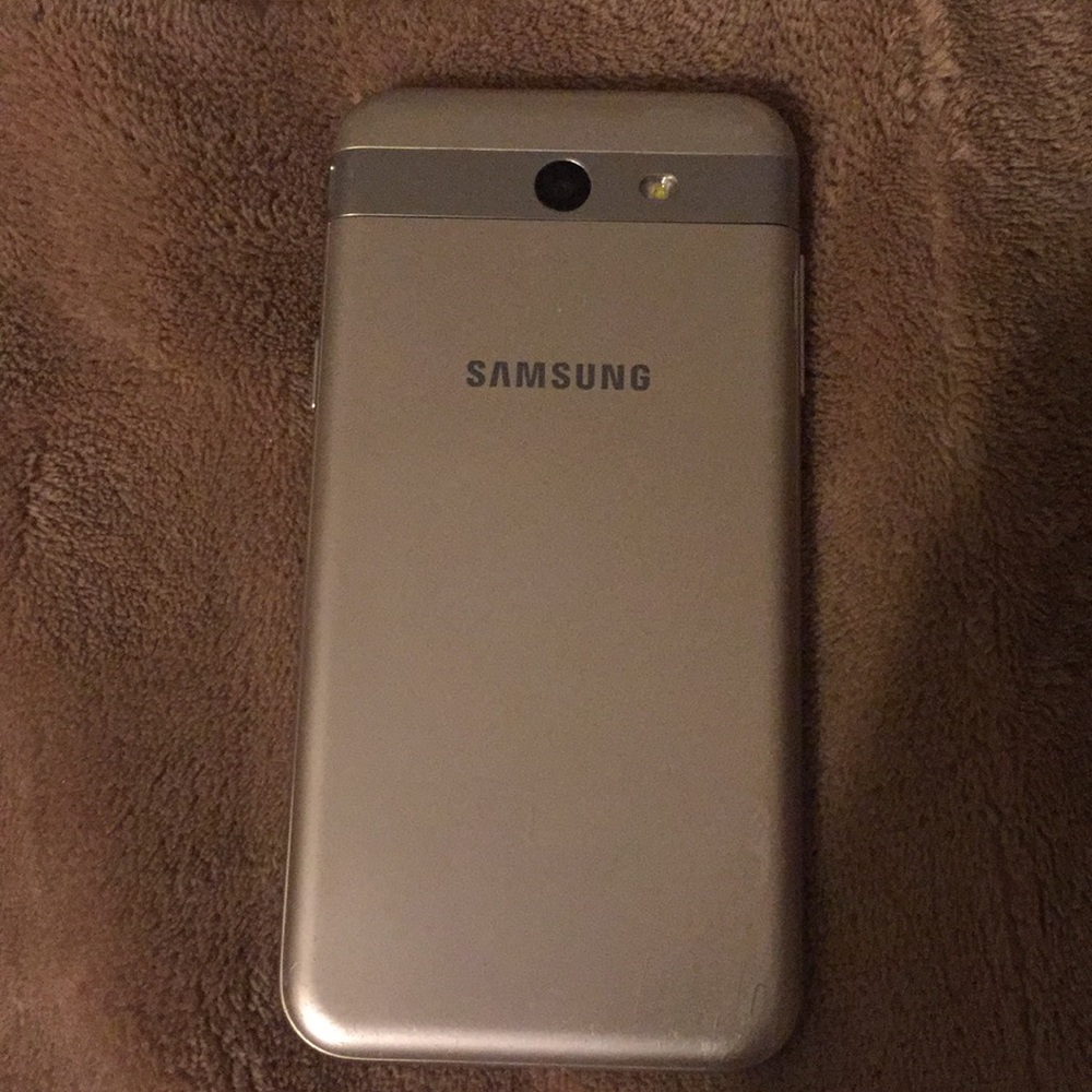 Samsung - Picture 2 of 4